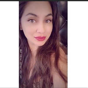 Meet your Posher, Ana